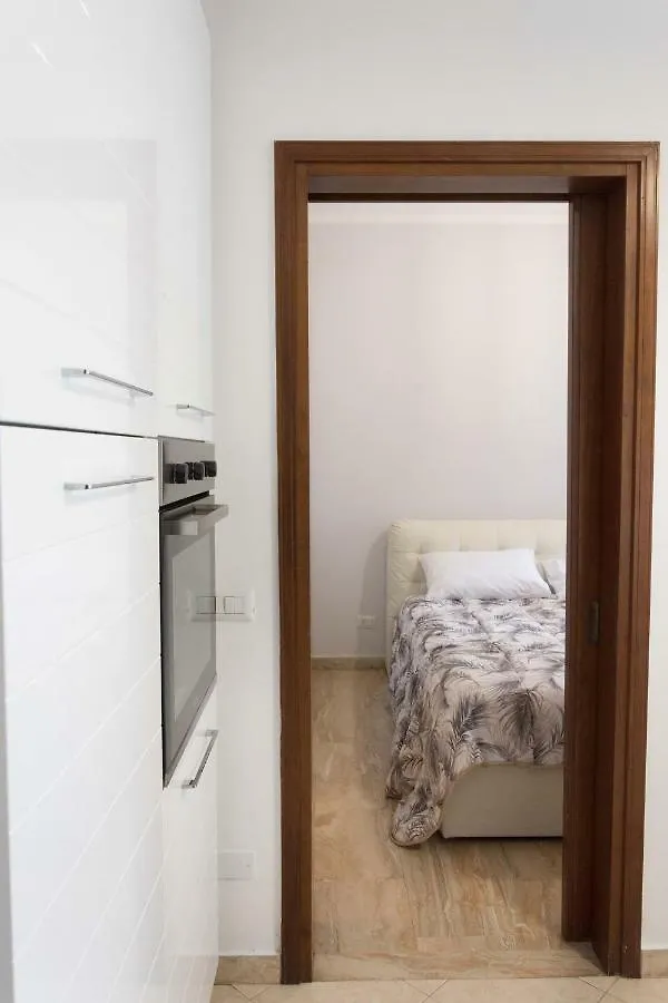Apartment Amy Apartments, Sanzio 7 Milan