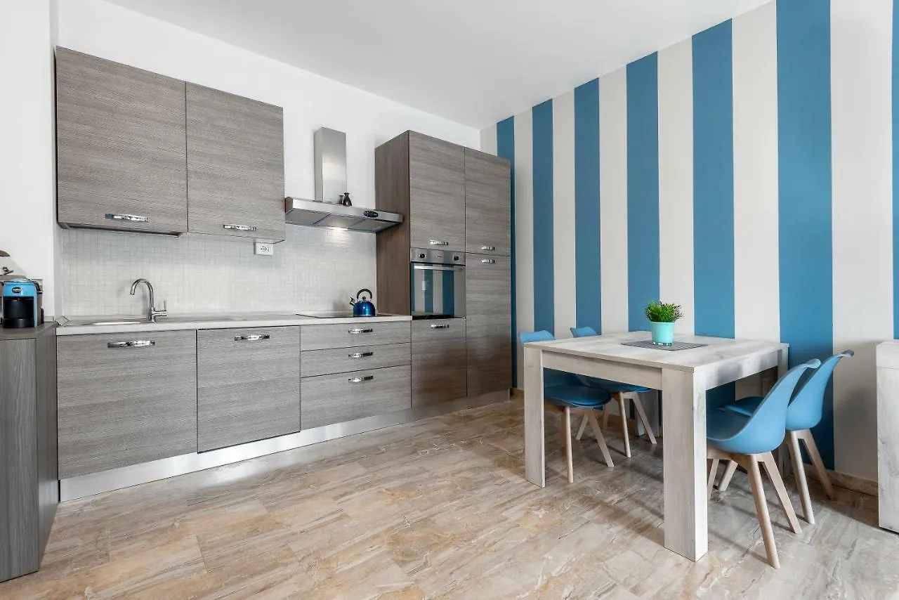 Apartment Amy Apartments, Sanzio 7 Milan